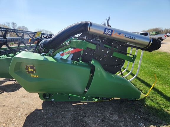 2024 John Deere RD40F Header Combine
