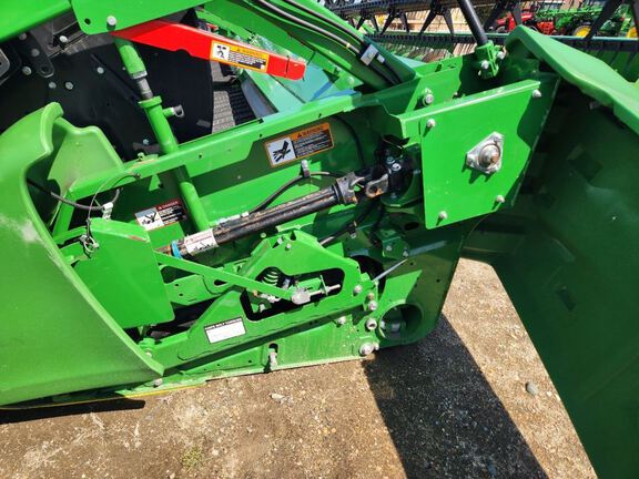 2024 John Deere RD40F Header Combine