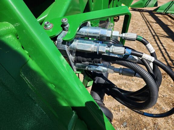 2024 John Deere RD40F Header Combine