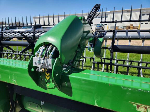 2024 John Deere RD40F Header Combine