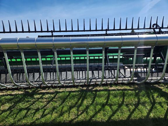 2024 John Deere RD40F Header Combine