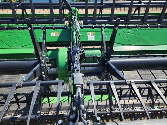 2024 John Deere RD40F Header Combine