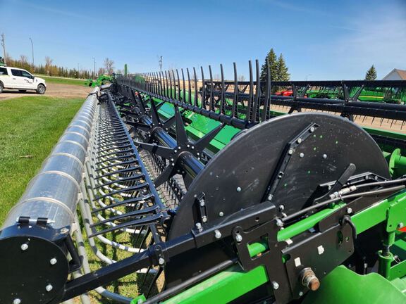 2024 John Deere RD40F Header Combine