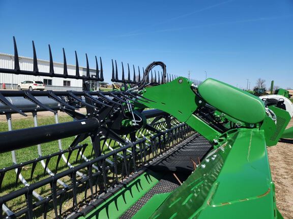 2024 John Deere RD40F Header Combine