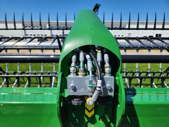 2024 John Deere RD40F Header Combine