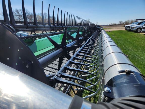 2024 John Deere RD40F Header Combine