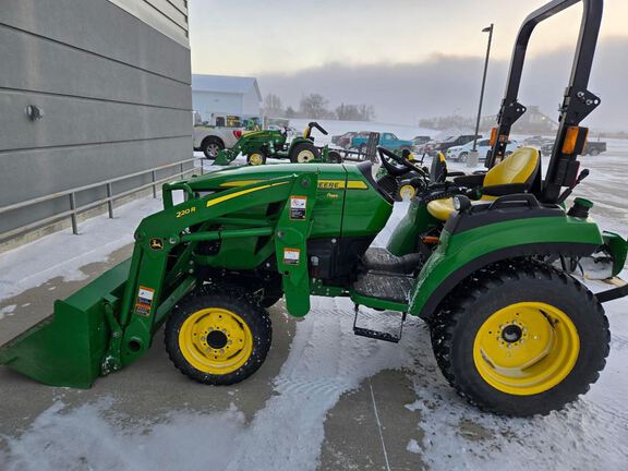 2020 John Deere 2038R Tractor Compact