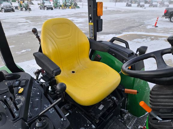 2020 John Deere 2038R Tractor Compact