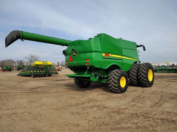 2024 John Deere S780 Combine