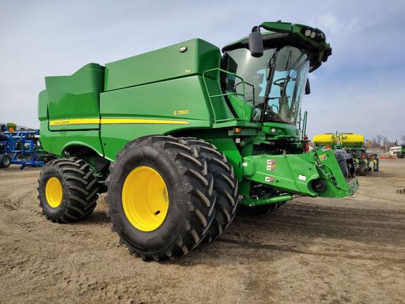 2024 John Deere S780 Combine