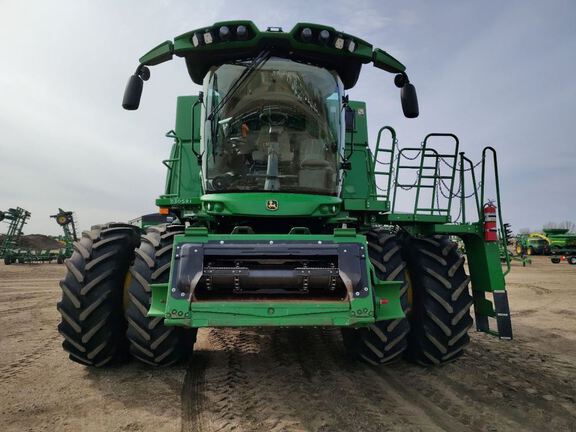 2024 John Deere S780 Combine