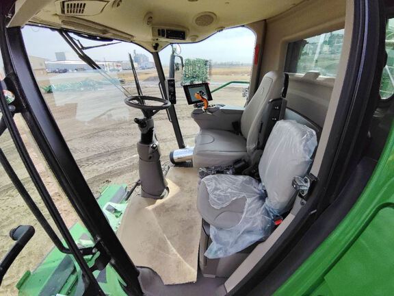 2024 John Deere S780 Combine