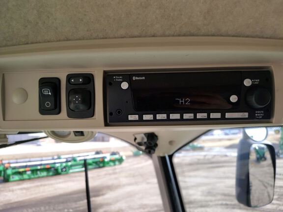 2024 John Deere S780 Combine