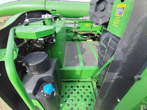 2024 John Deere S780 Combine