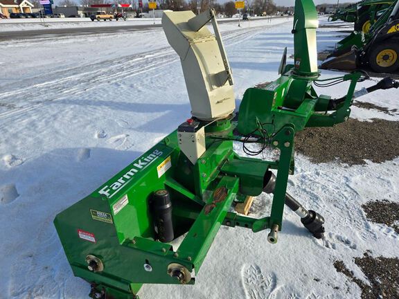 Buhler Farm King 660 Snow Blower