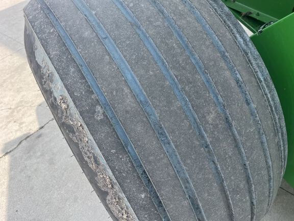 2023 John Deere 560M Baler/Round