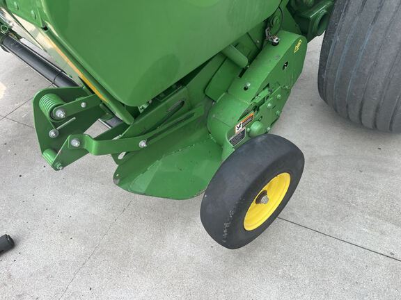 2023 John Deere 560M Baler/Round