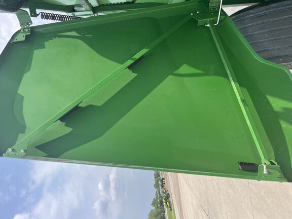 2023 John Deere 560M Baler/Round