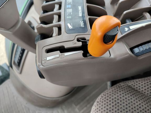 2012 John Deere 7280R Tractor