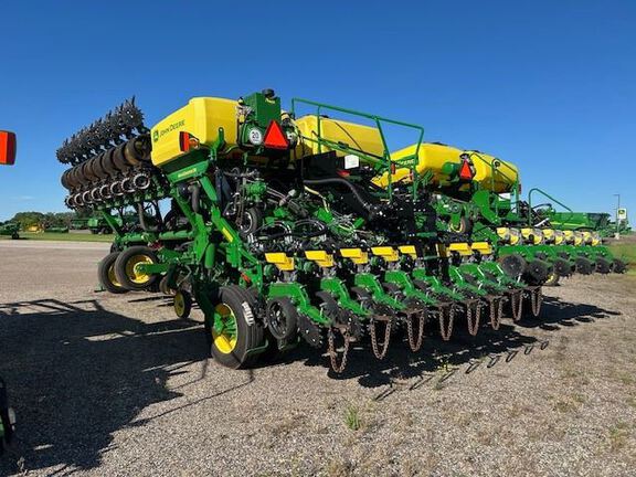 2023 John Deere 1795 Planter