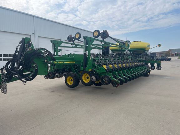 2018 John Deere DB66 Planter