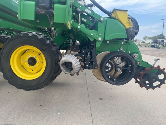 2018 John Deere DB66 Planter
