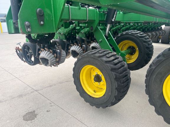 2018 John Deere DB66 Planter