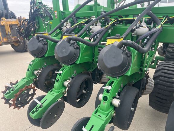 2018 John Deere DB66 Planter