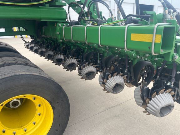 2018 John Deere DB66 Planter