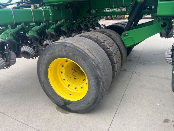 2018 John Deere DB66 Planter