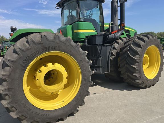 2011 John Deere 9630 Tractor 4WD