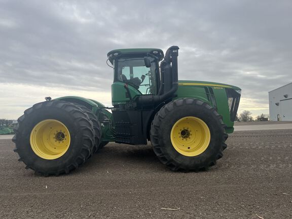 2013 John Deere 9460R Tractor 4WD