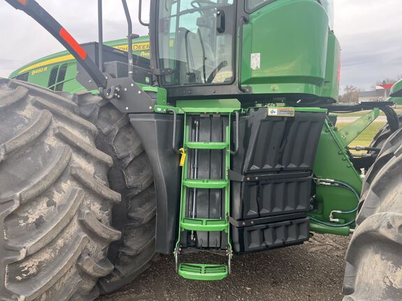 2013 John Deere 9460R Tractor 4WD