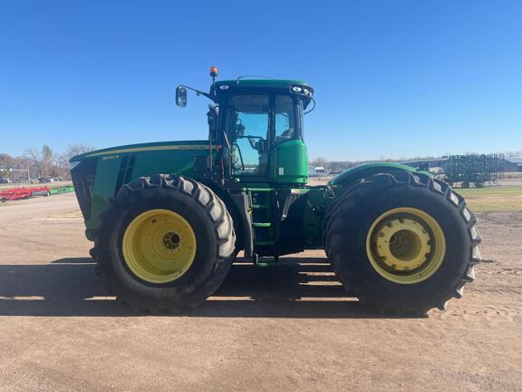 2013 John Deere 9460R Tractor 4WD