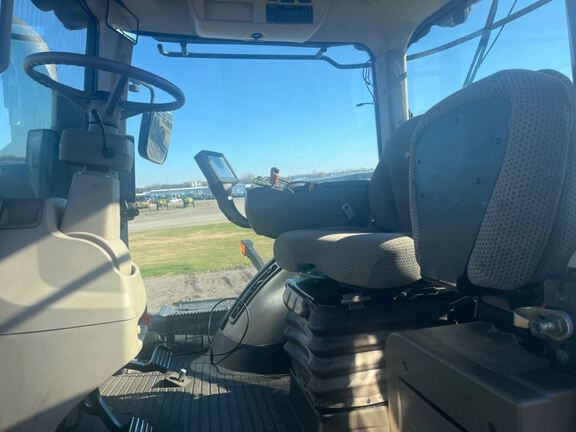 2013 John Deere 9460R Tractor 4WD