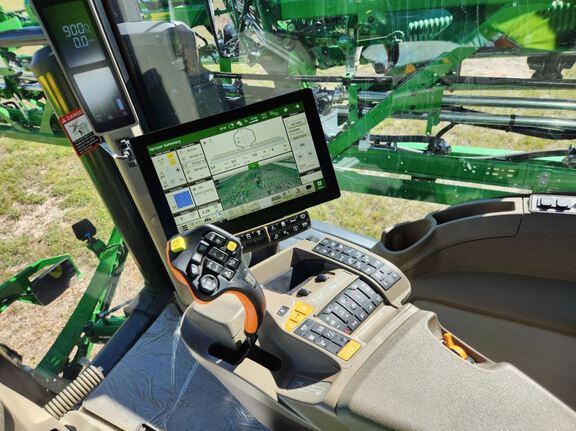 2025 John Deere 410R Sprayer/High Clearance