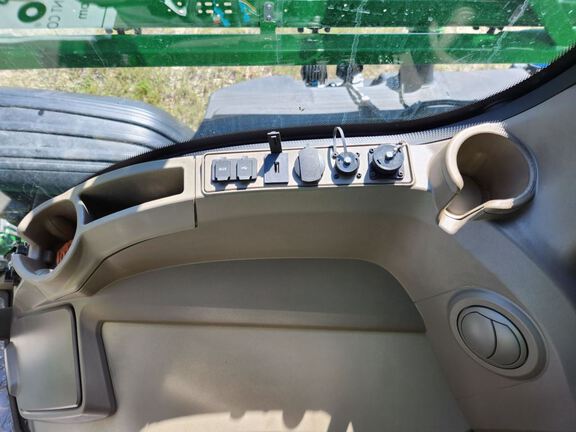 2025 John Deere 410R Sprayer/High Clearance