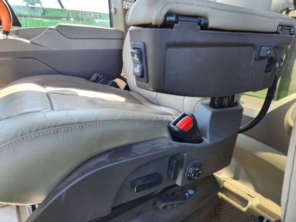 2025 John Deere 410R Sprayer/High Clearance