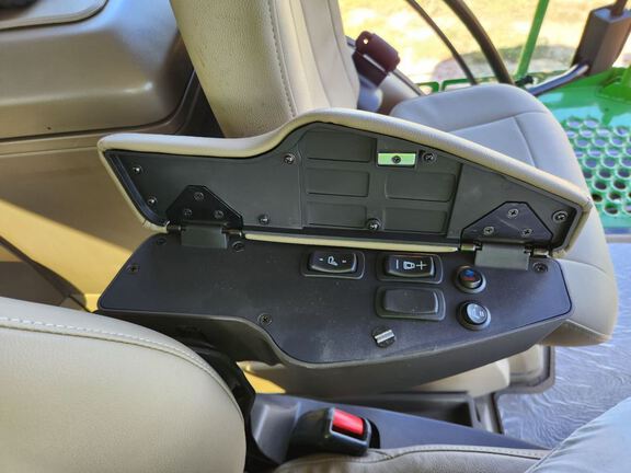 2025 John Deere 410R Sprayer/High Clearance