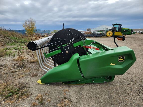 2025 John Deere RD40F Header Combine