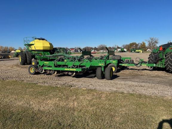 2021 John Deere N540F Air Seeder