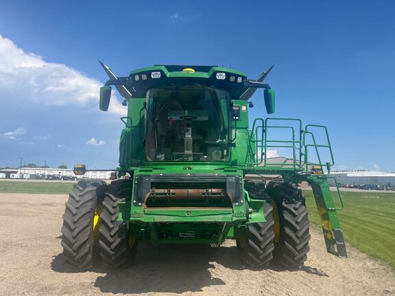 2025 John Deere S7 800 Combine