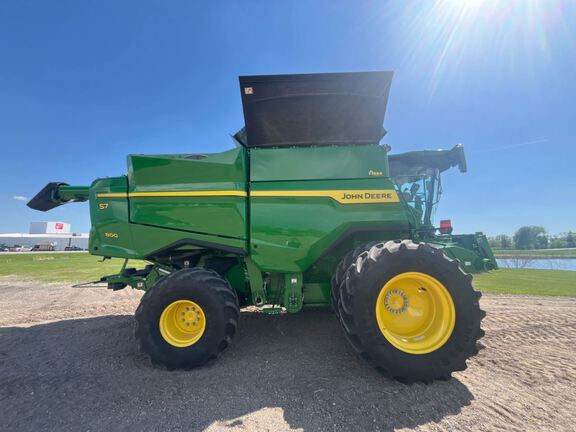 2025 John Deere S7 800 Combine