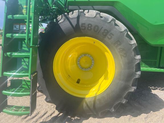 2025 John Deere S7 800 Combine