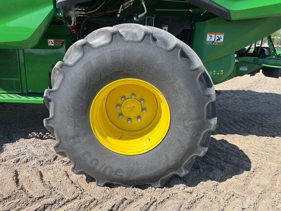 2025 John Deere S7 800 Combine