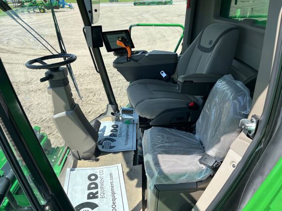 2025 John Deere S7 800 Combine