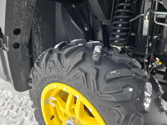 2021 John Deere 835R ATV