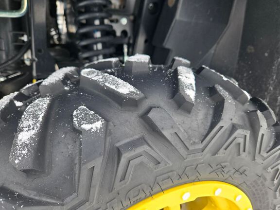 2021 John Deere 835R ATV