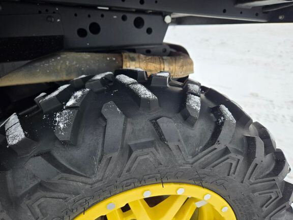 2021 John Deere 835R ATV