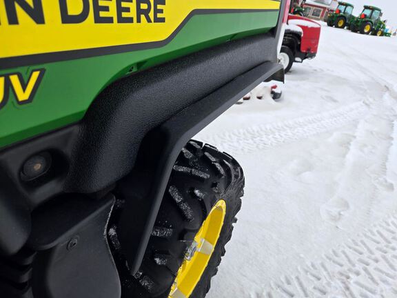 2021 John Deere 835R ATV